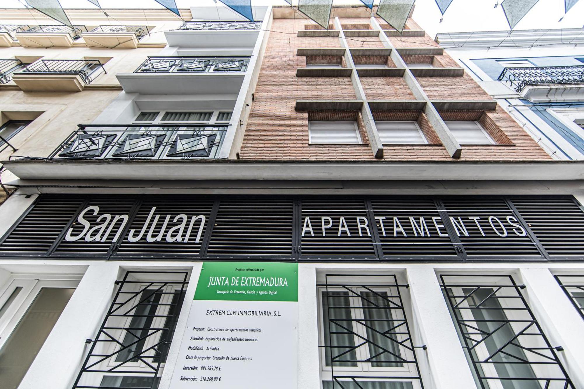 Apartamentos Luxury En San Juan Бадахос Экстерьер фото